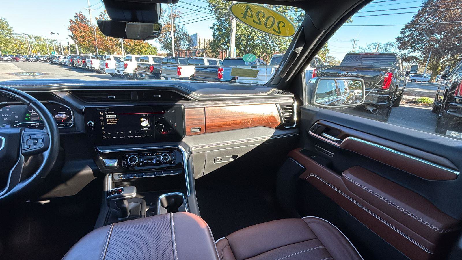 Used 2024 GMC Sierra 1500 Denali Ultimate image 30