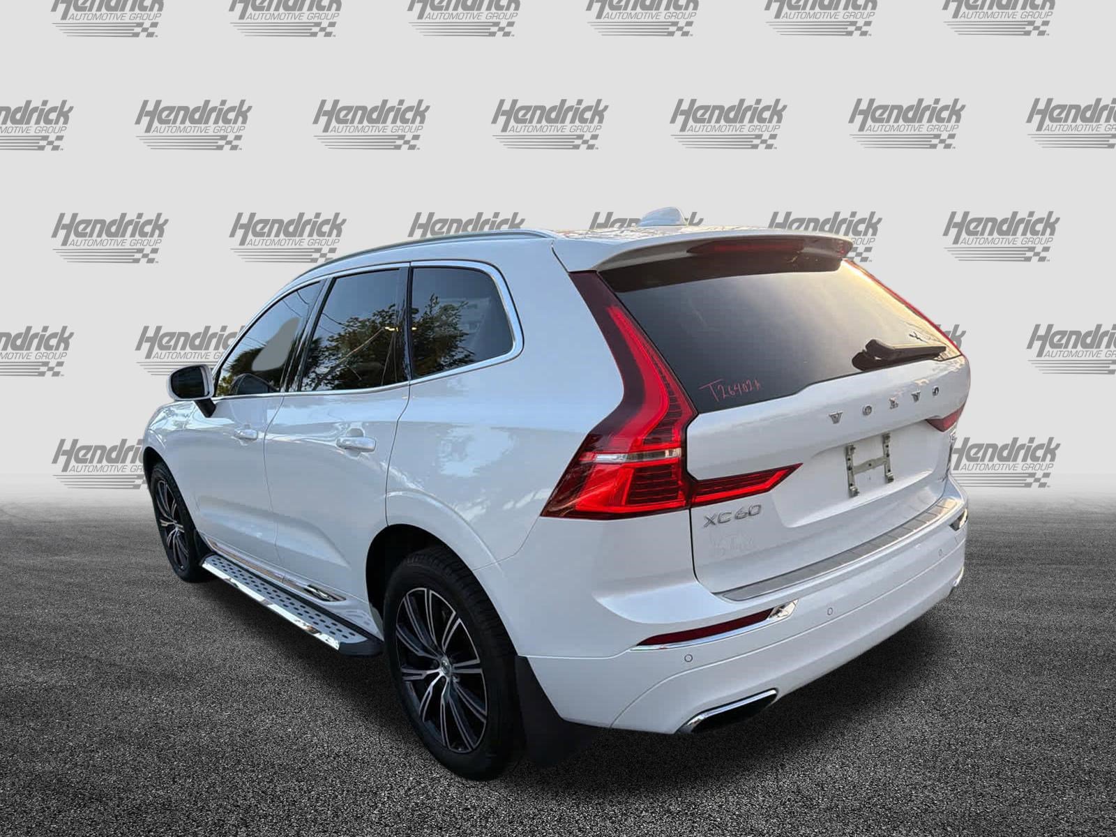 Used 2021 Volvo XC60 T5 Inscription w/ Climate Package image 9