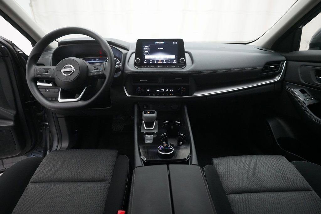 Certified 2024 Nissan Rogue SV image 6