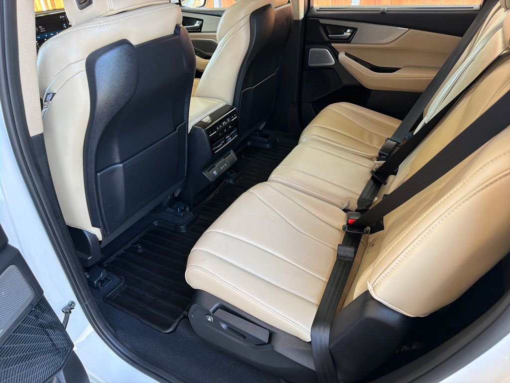Used 2025 Acura MDX w/ Technology Package image 30