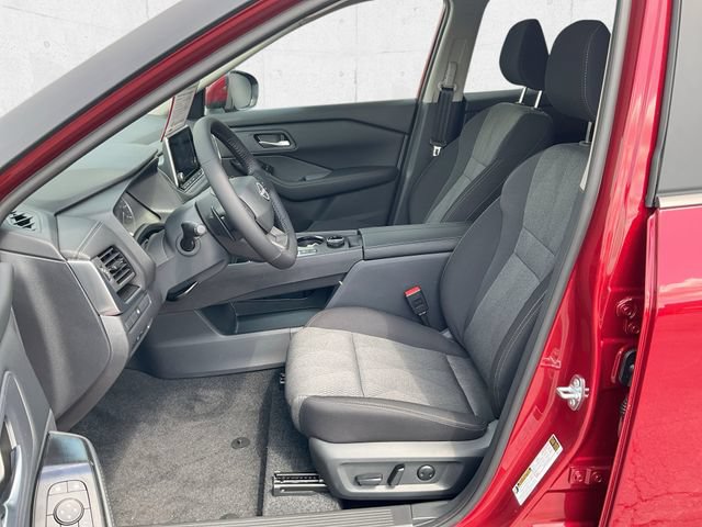 New 2026 Nissan Rogue SV w/ Cold Weather Package AWD/4WD image 12