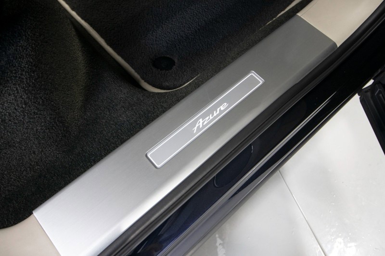 Used 2023 Bentley Bentayga Extended Wheelbase image 62