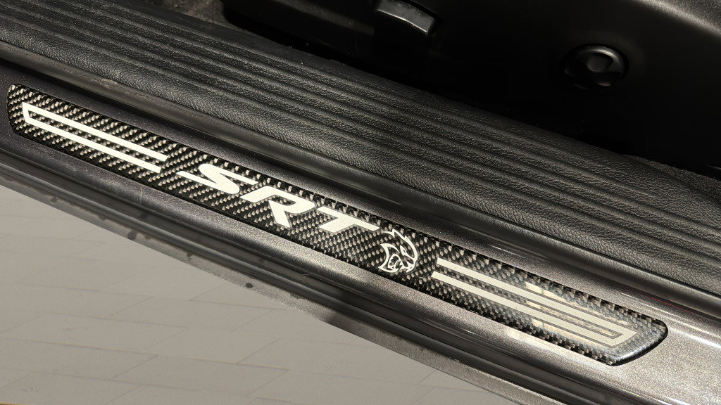 Used 2015 Dodge Challenger SRT Hellcat image 19