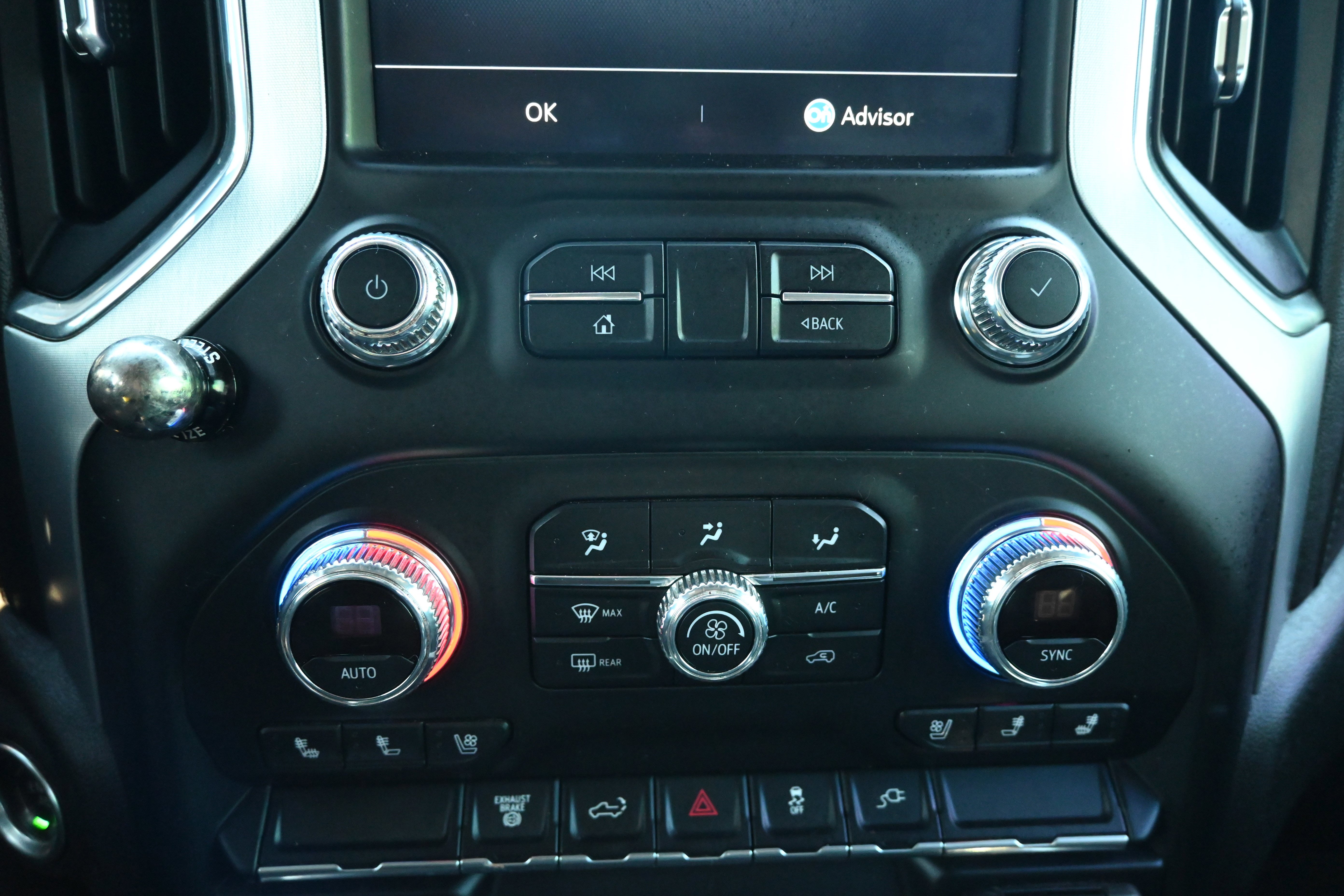 Used 2021 GMC Sierra 3500 SLT w/ SLT Convenience Package image 28