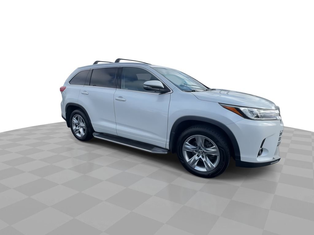 Used 2017 Toyota Highlander Limited image 9