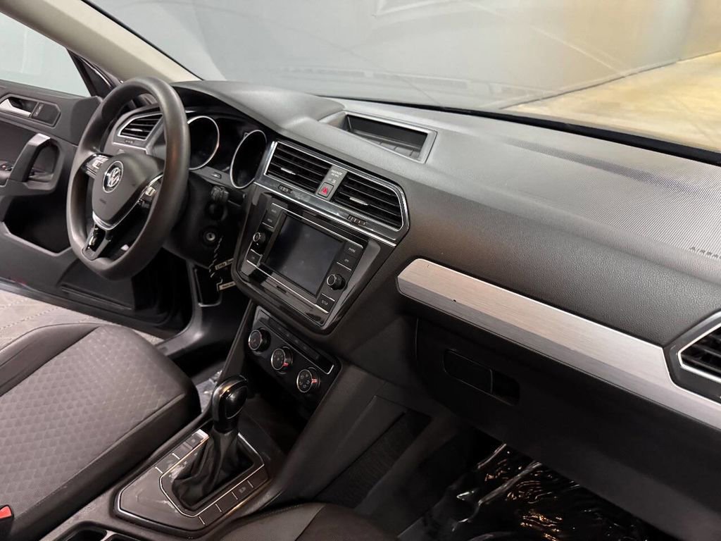 Used 2019 Volkswagen Tiguan S image 53