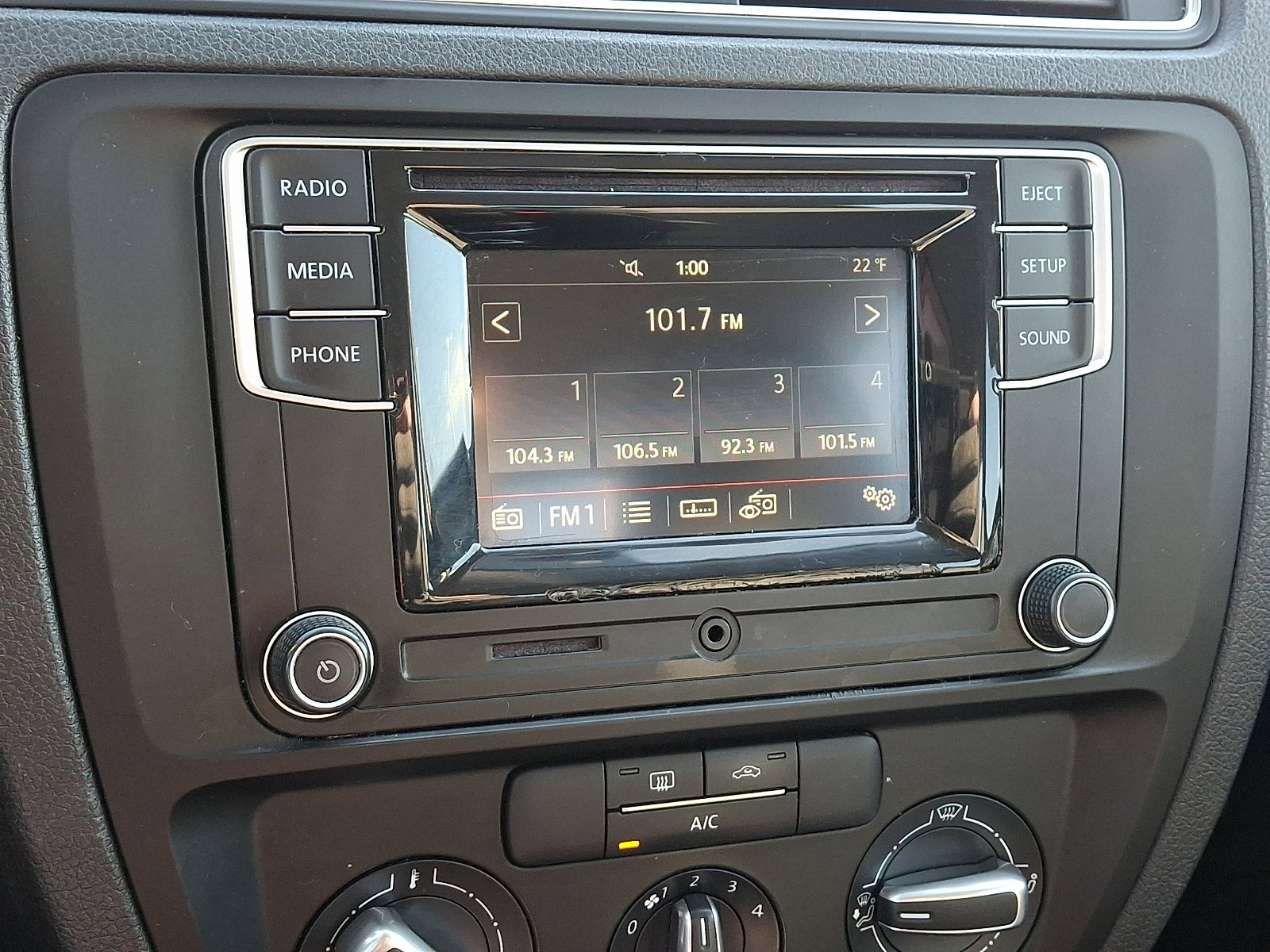 Used 2017 Volkswagen Jetta S image 16