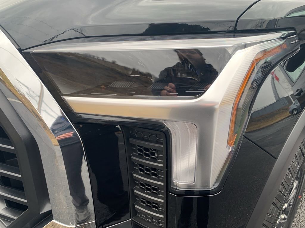 New 2025 Toyota Tundra SR5 image 28