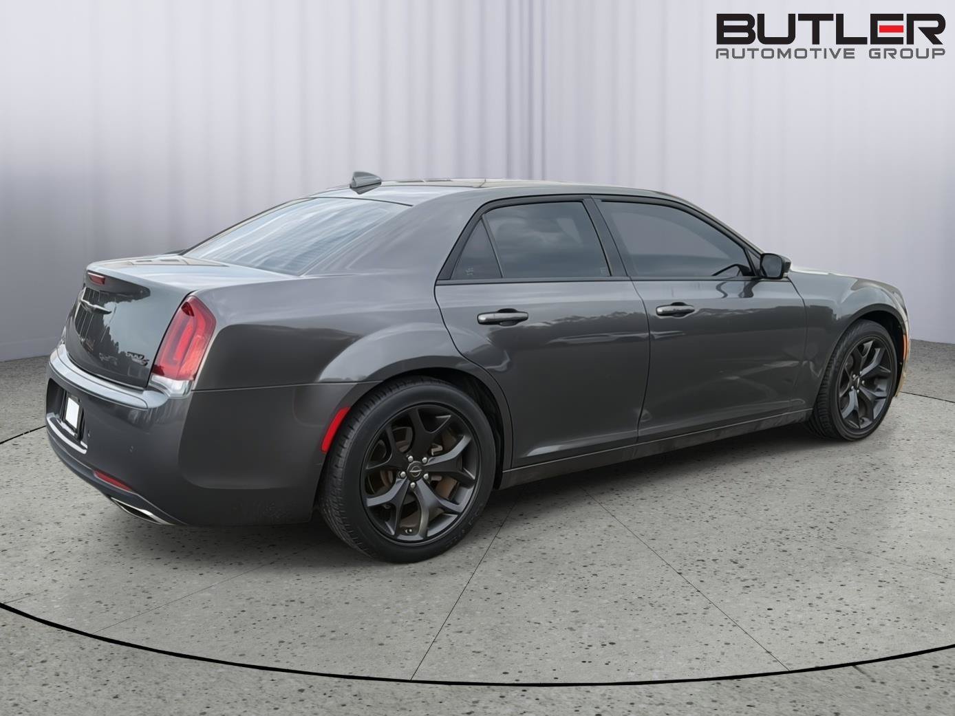 Used 2022 Chrysler 300 S RWD image 7
