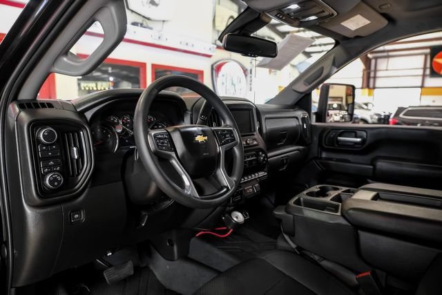 Used 2022 Chevrolet Silverado 2500 Custom w/ Gooseneck/5TH Wheel Package AWD/4WD image 5