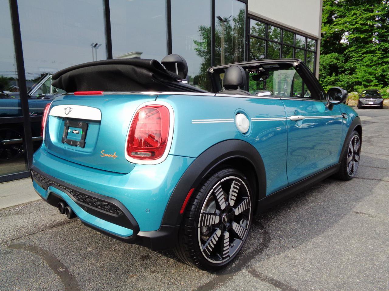 Used 2024 MINI Cooper S w/ Seaside Edition FWD image 5