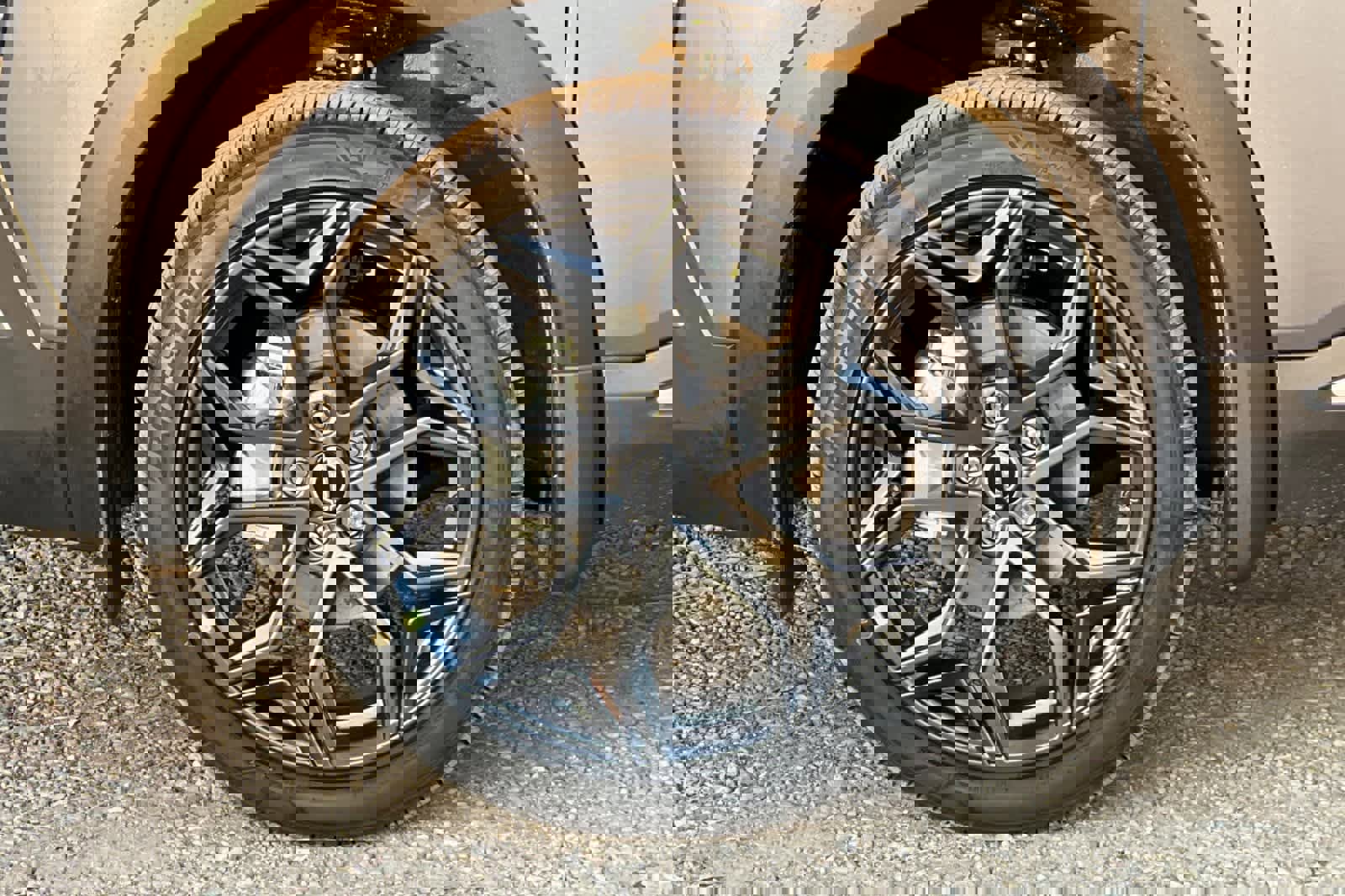 New 2026 Nissan Kicks SR image 32