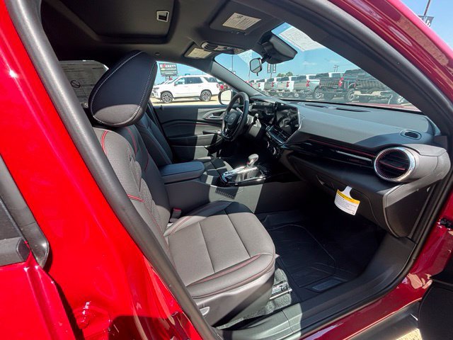 New 2026 Chevrolet Trax RS w/ Sunroof Package FWD image 16