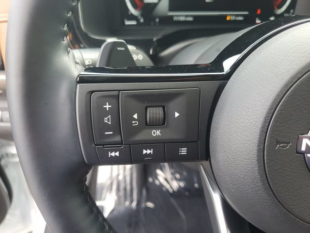 Used 2025 Nissan Pathfinder Platinum w/ Cargo Package FWD image 16