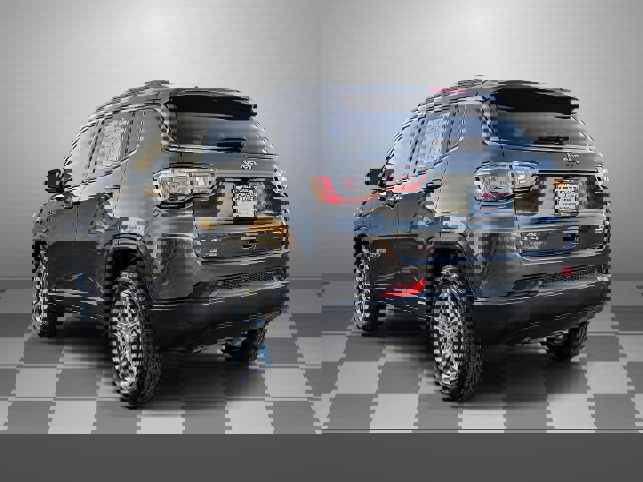 Used 2023 Jeep Compass Latitude w/ Convenience Group image 4