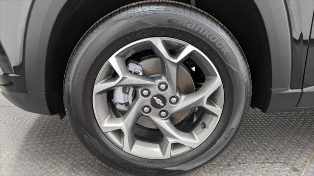 Used 2026 Chevrolet Trax LT FWD image 30
