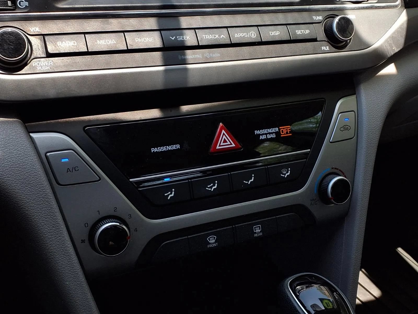 Used 2018 Hyundai Elantra SEL FWD image 11