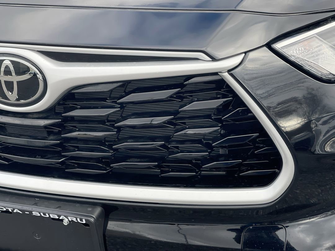 Used 2025 Toyota Highlander LE AWD/4WD image 20