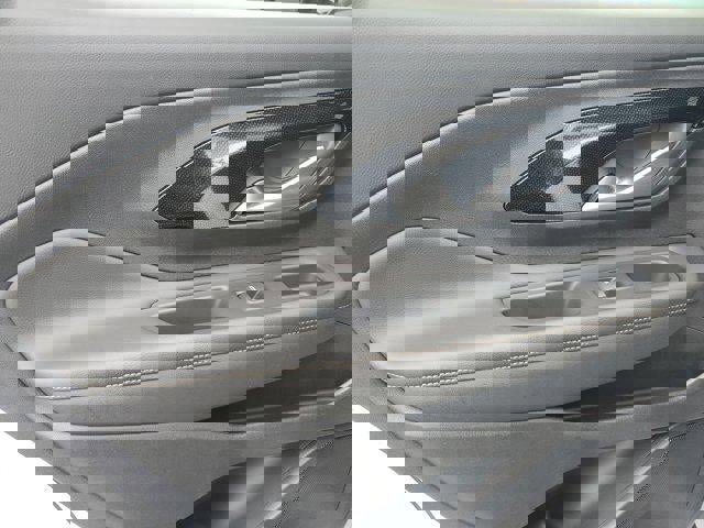 Used 2022 GMC Terrain AT4 image 12