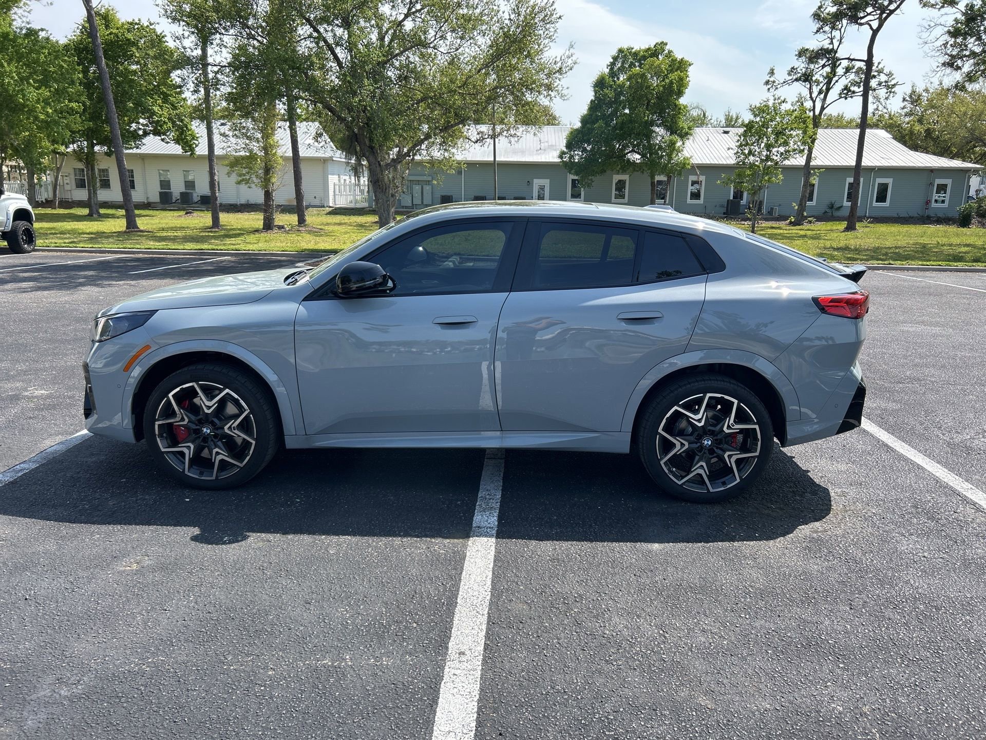 Used 2026 BMW X2 xDrive28i w/ Technology Package image 3
