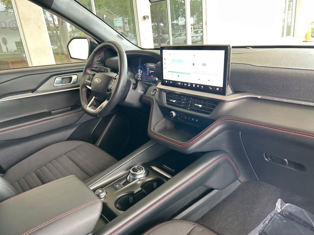 Used 2025 Ford Explorer ST-Line AWD/4WD image 19