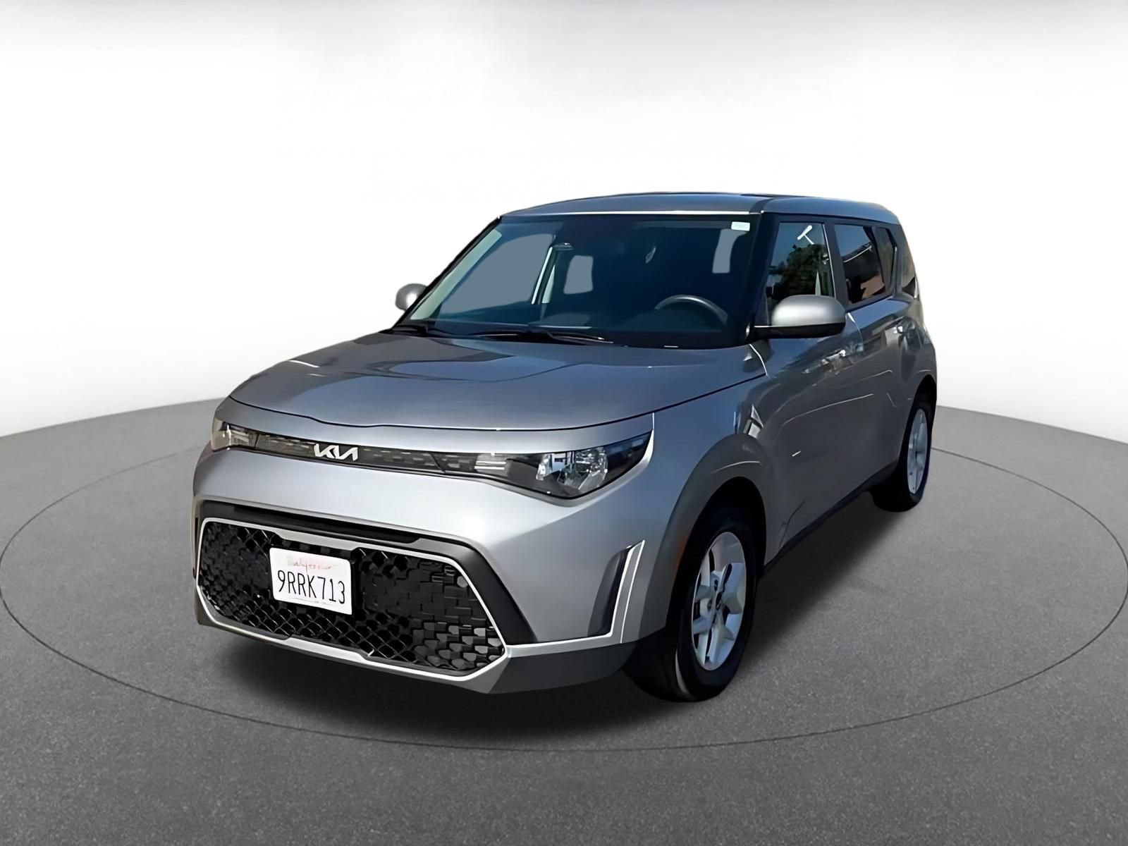 Used 2025 Kia Soul LX w/ LX Technology Package FWD image 7
