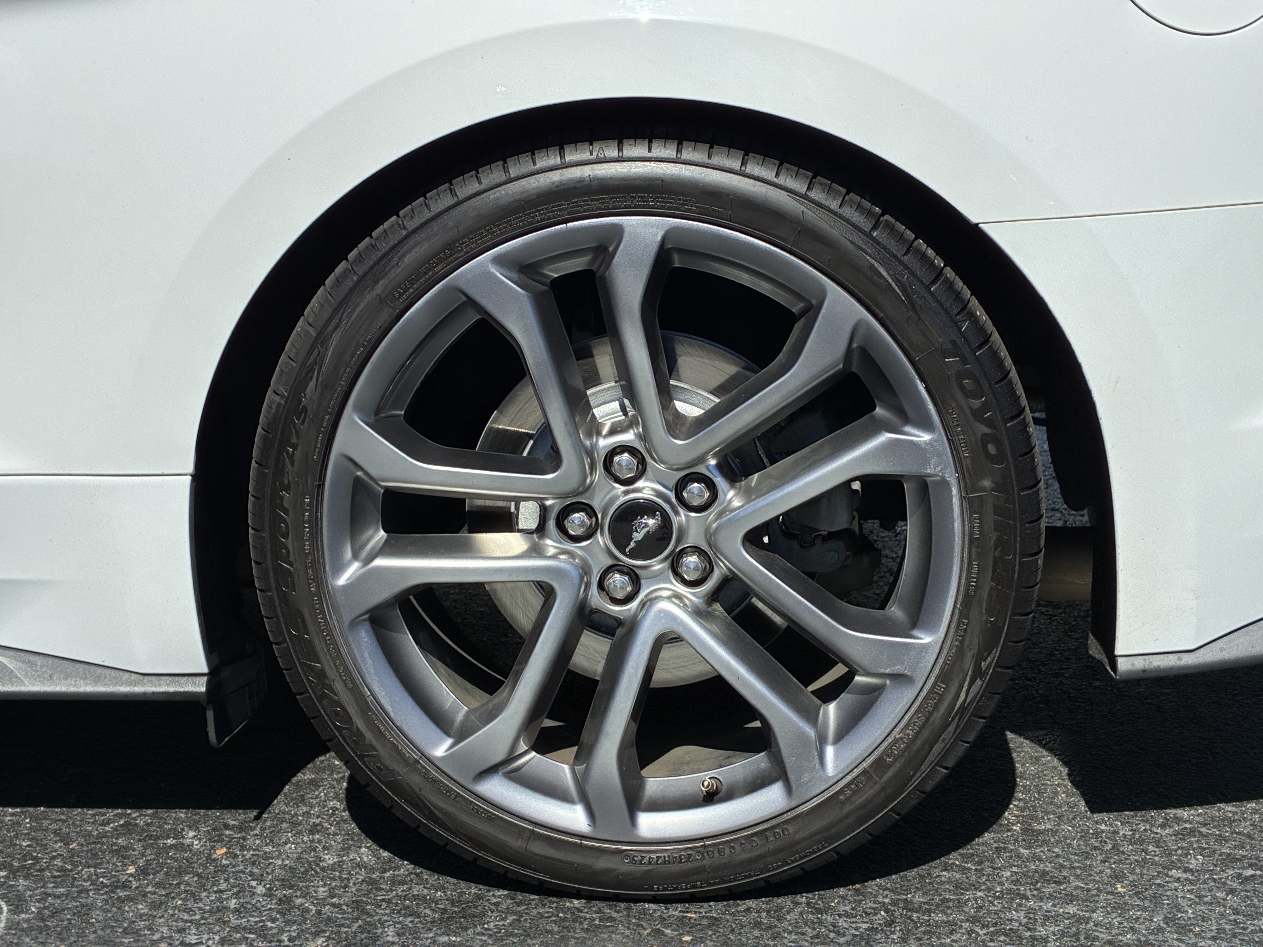 Used 2018 Ford Mustang GT Premium RWD image 11