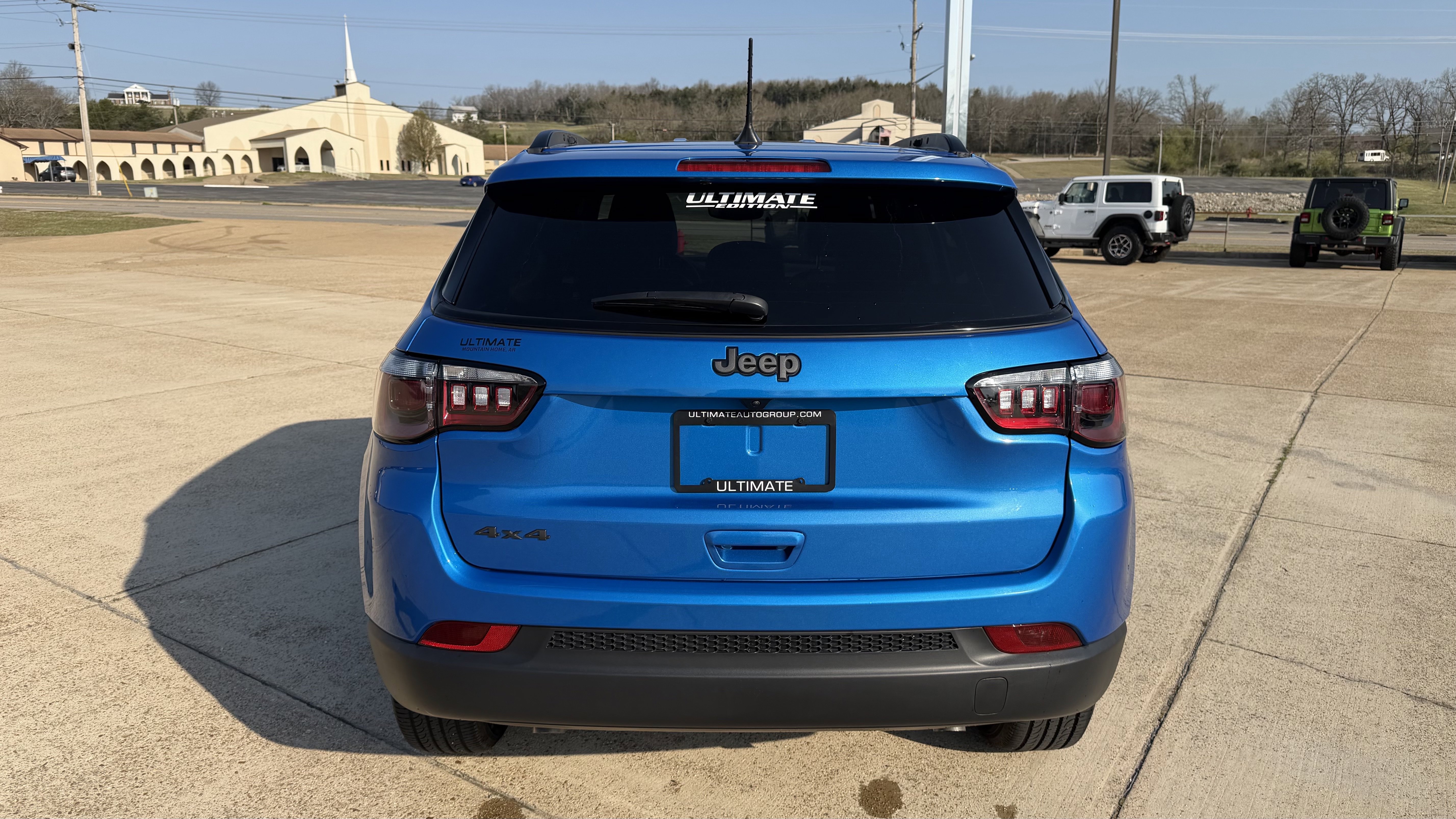 Used 2025 Jeep Compass Latitude w/ Convenience Group AWD/4WD image 6