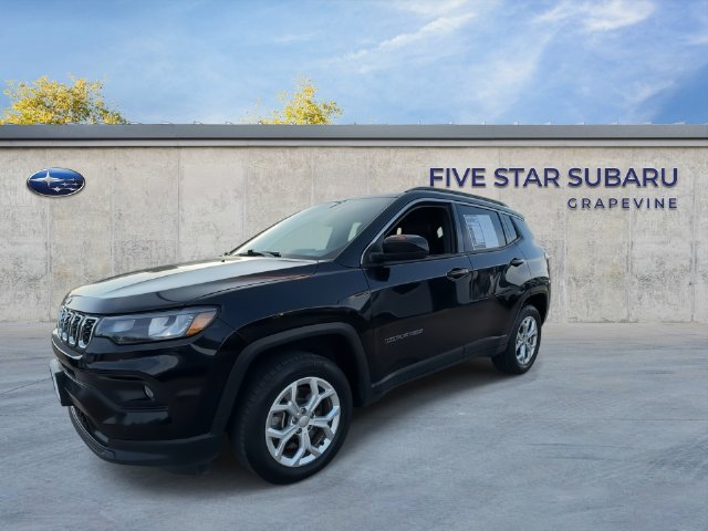 Used 2024 Jeep Compass Latitude AWD/4WD image 4