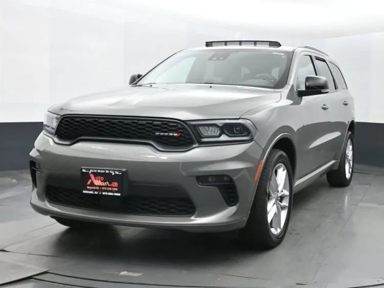 Used 2023 Dodge Durango GT image 1