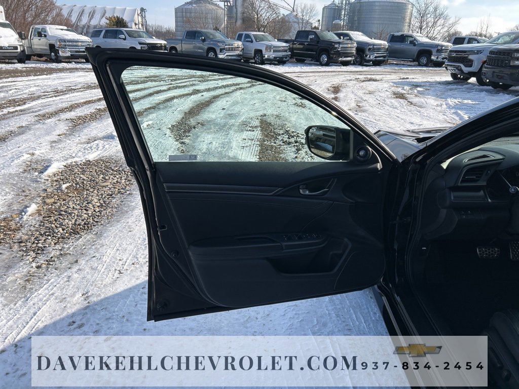 Used 2018 Honda Civic Sport Touring image 9