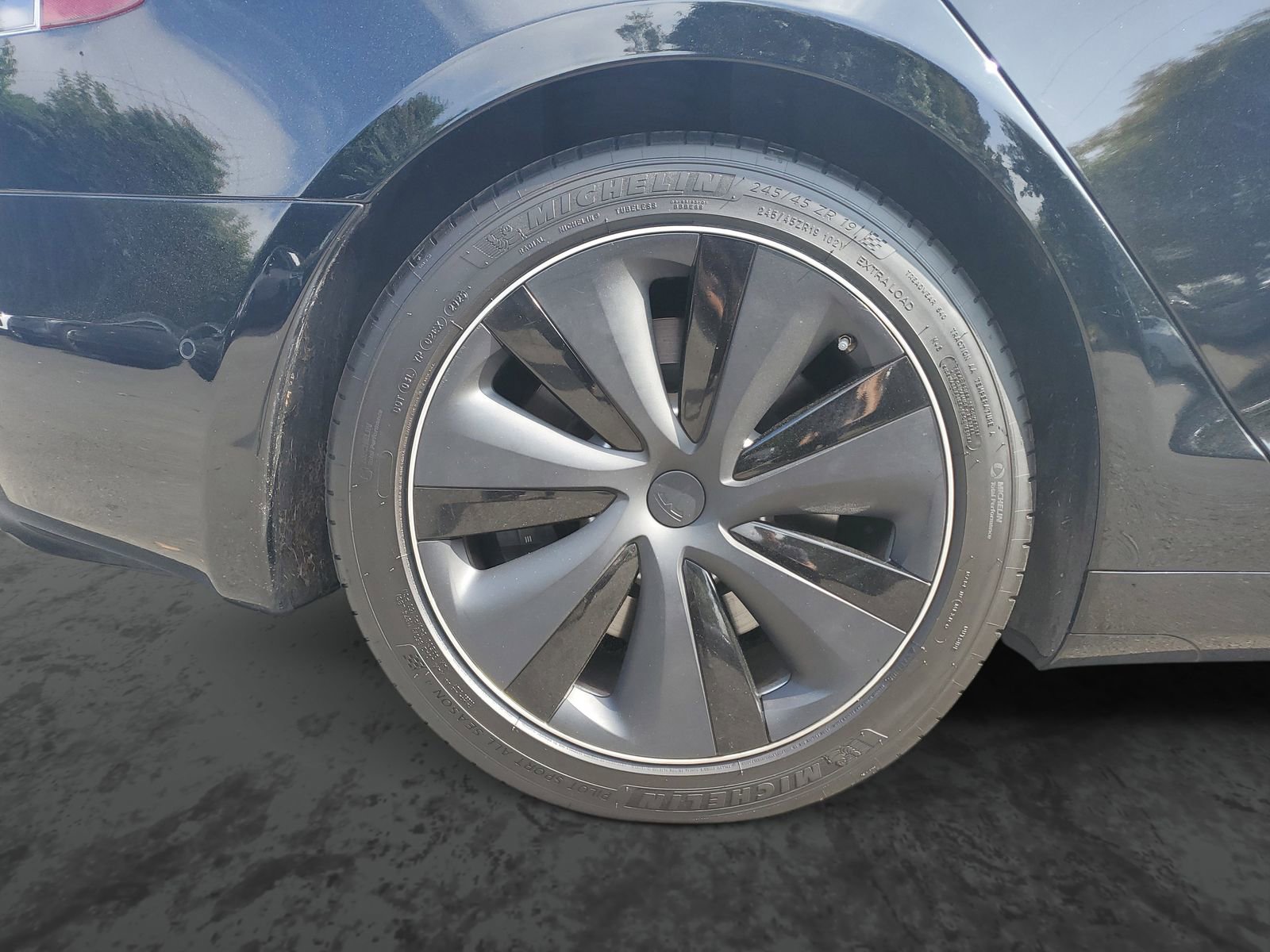 Used 2021 Tesla Model S Long Range Plus image 5