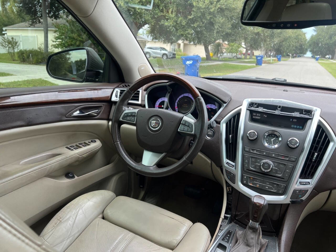 Used 2011 Cadillac SRX Luxury image 14