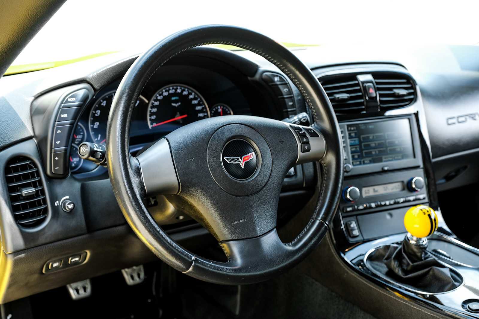 Used 2008 Chevrolet Corvette Z06 w/ Preferred Equipment Group RWD image 16