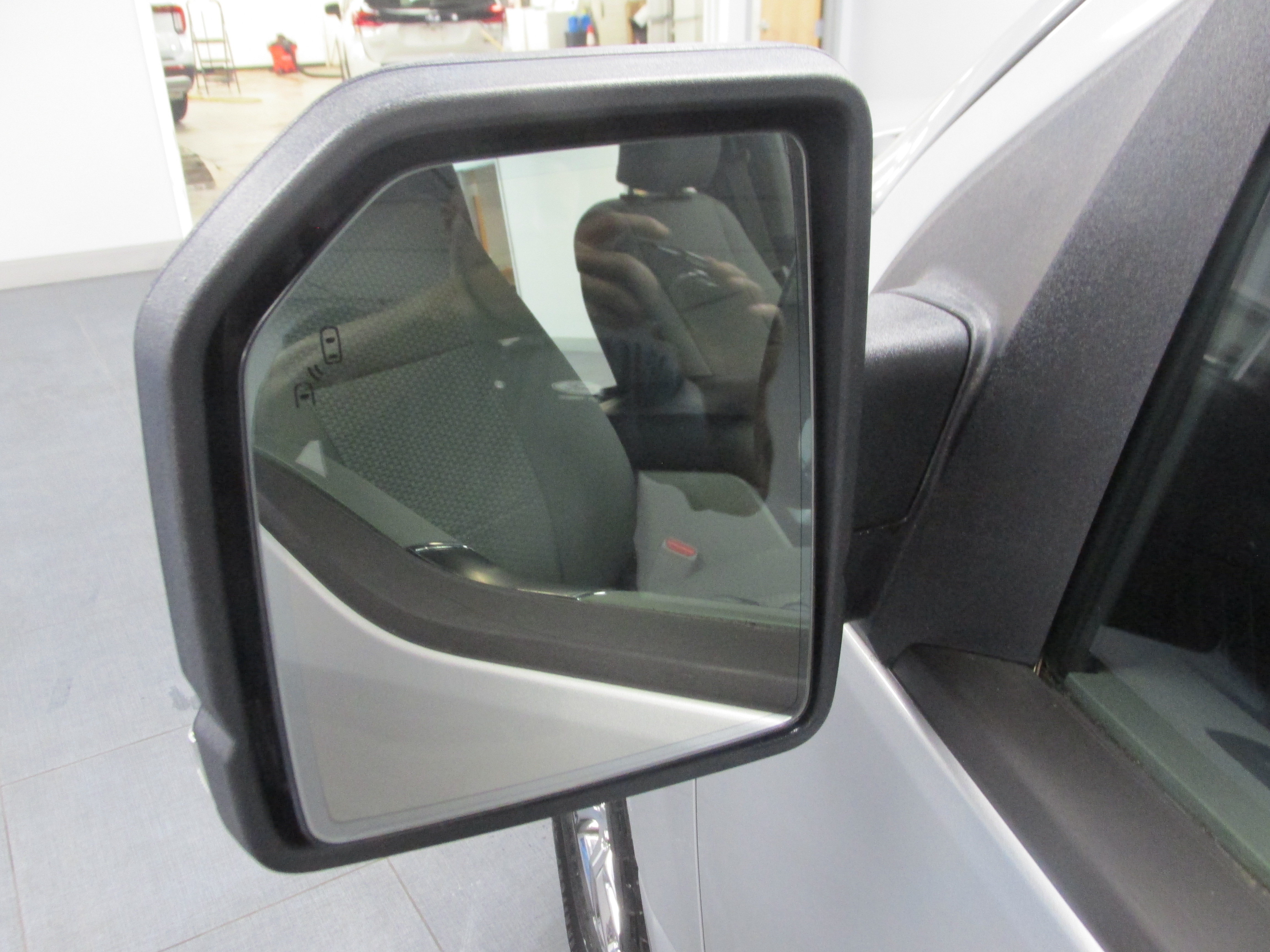 Used 2016 Ford F150 XLT w/ Equipment Group 302A Luxury AWD/4WD image 16