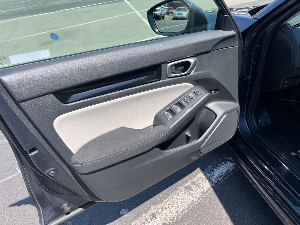 Certified 2023 Honda Civic EX image 32
