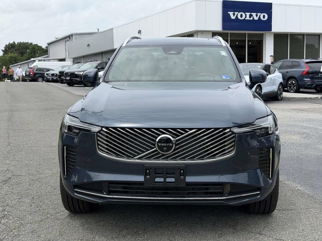 New 2026 Volvo XC90 B5 Plus w/ Protection Package AWD/4WD image 23
