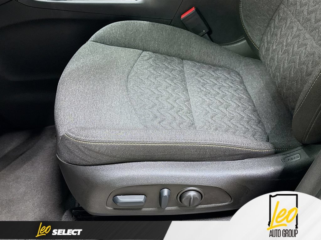 Used 2022 Chevrolet Equinox LT AWD/4WD image 21