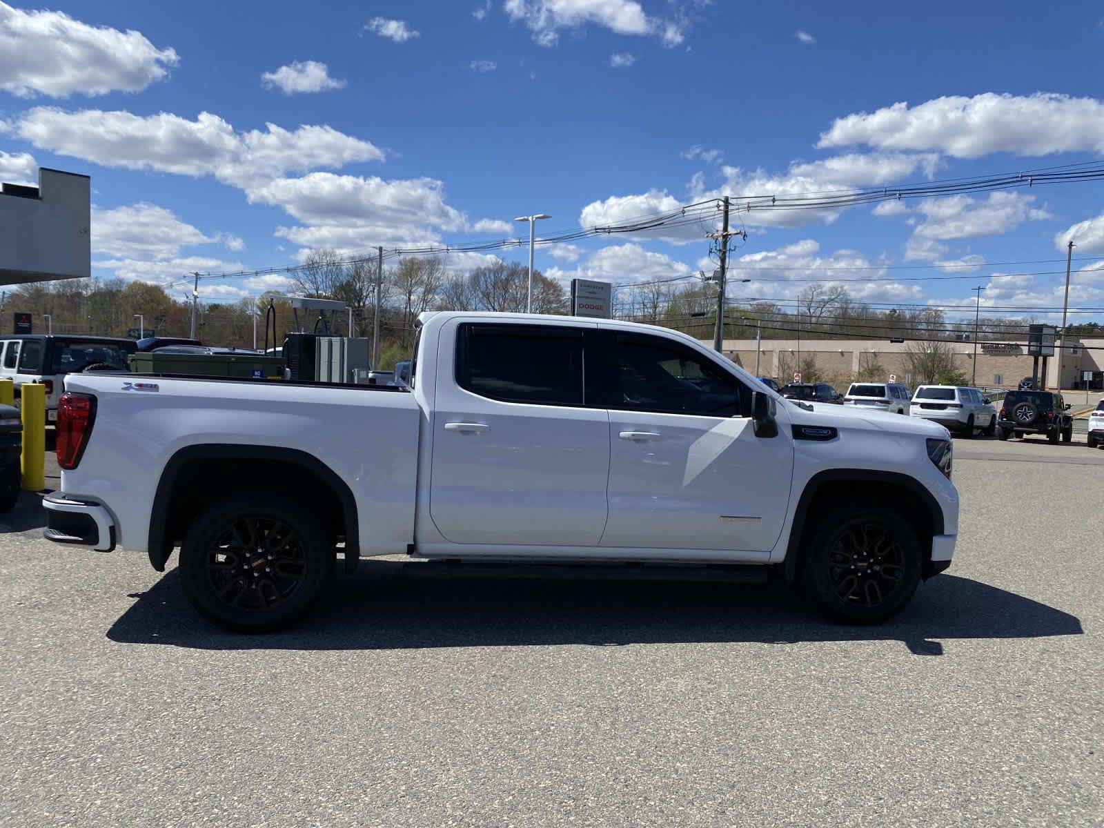 Used 2026 GMC Sierra 1500 Elevation w/ Elevation Premium Package AWD/4WD image 2