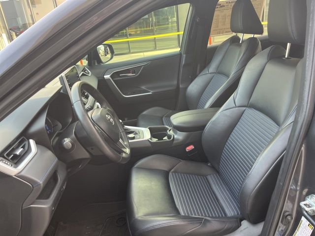 Used 2020 Toyota RAV4 XSE image 25