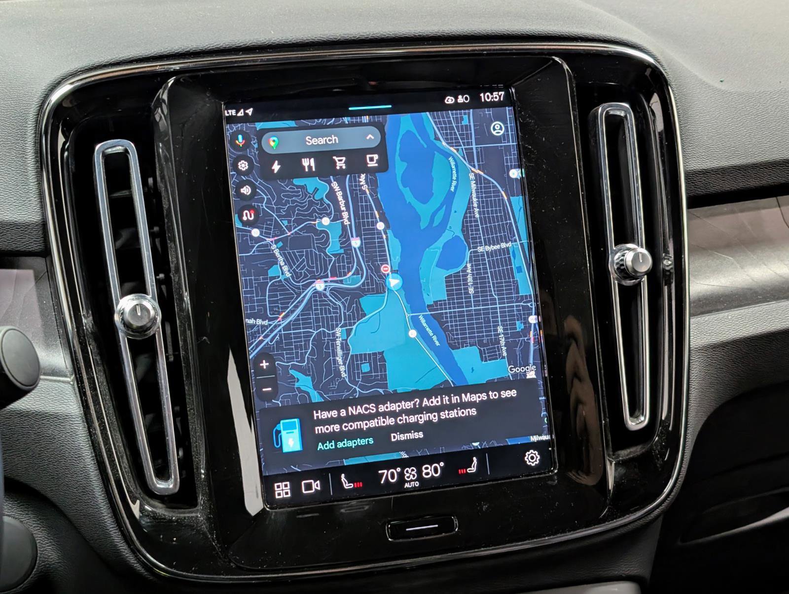 Used 2023 Volvo C40 Recharge Core image 33