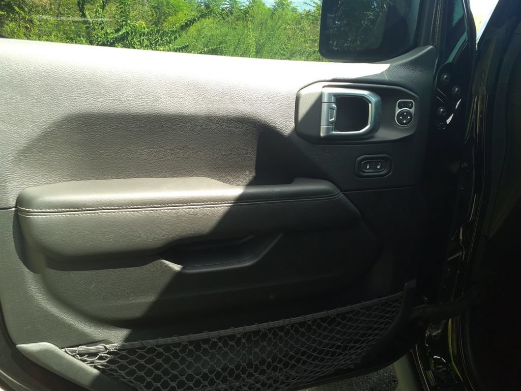 Used 2020 Jeep Wrangler Unlimited Rubicon AWD/4WD image 19