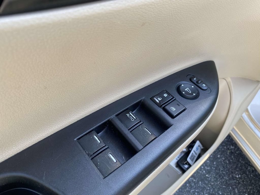Used 2013 Honda Accord EX-L image 18