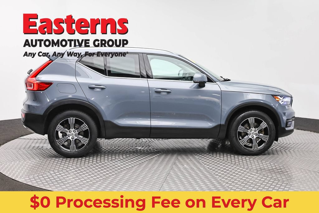 Used 2021 Volvo XC40 T4 Inscription FWD image 4