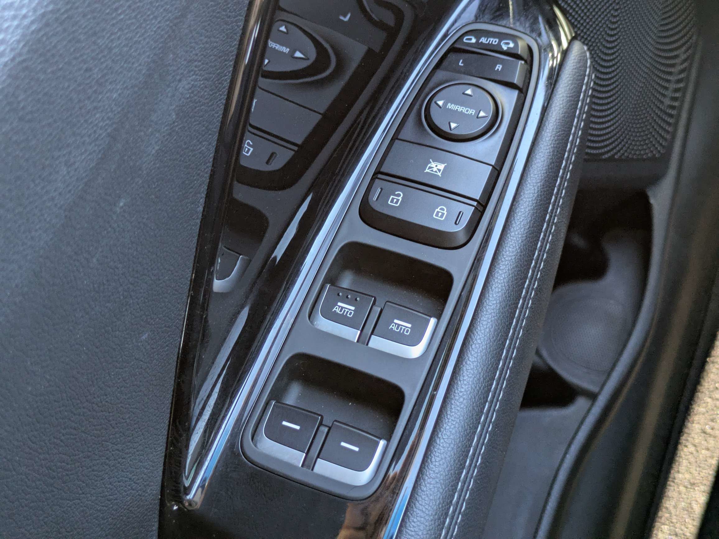 Used 2022 Kia Niro EX Premium FWD image 24