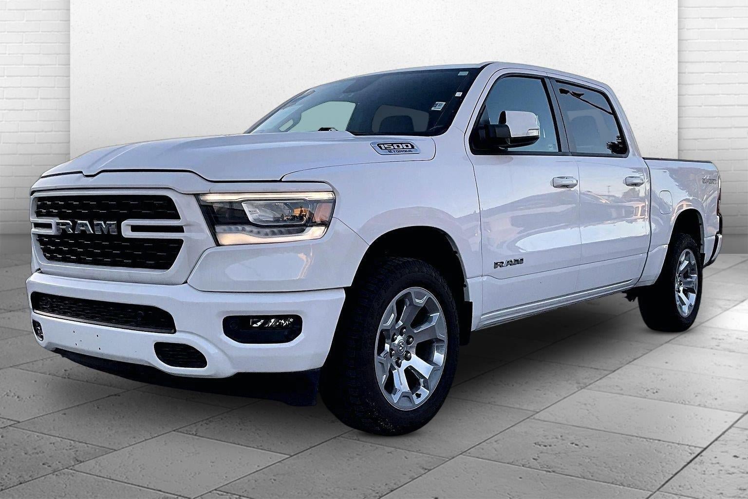 Used 2022 RAM 1500 Big Horn AWD/4WD image 3