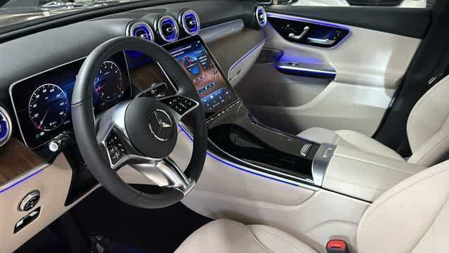 Used 2025 Mercedes-Benz GLC 300 4MATIC image 28