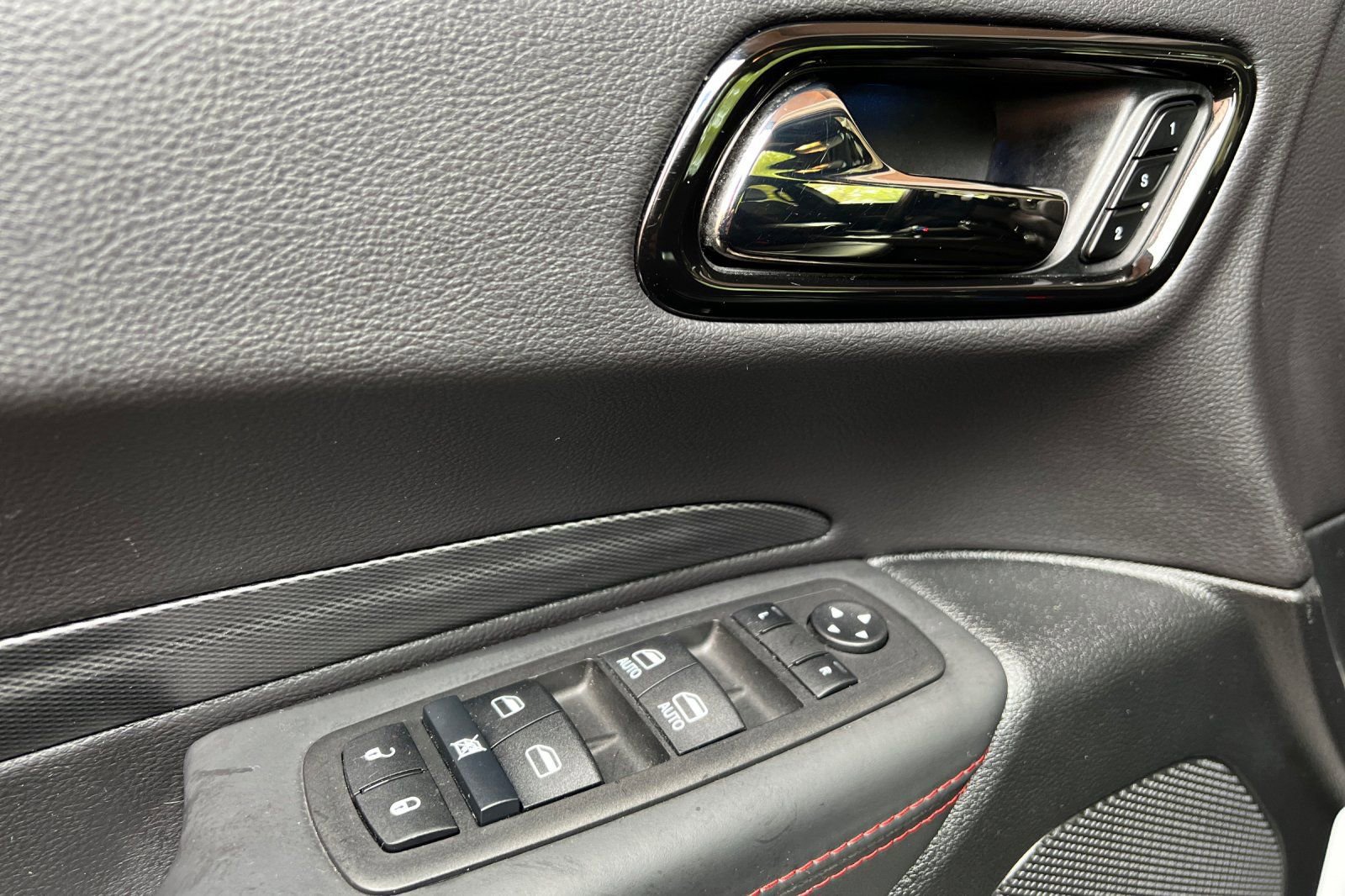 Used 2025 Dodge Durango R/T AWD/4WD image 12
