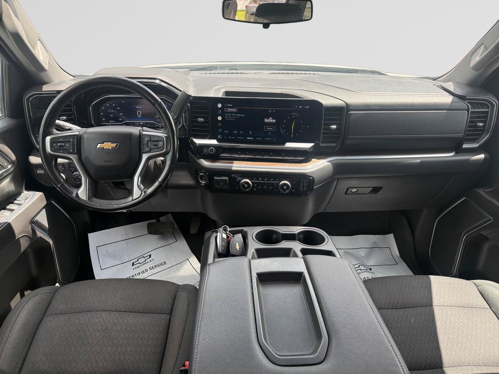 Used 2022 Chevrolet Silverado 1500 LT AWD/4WD image 10