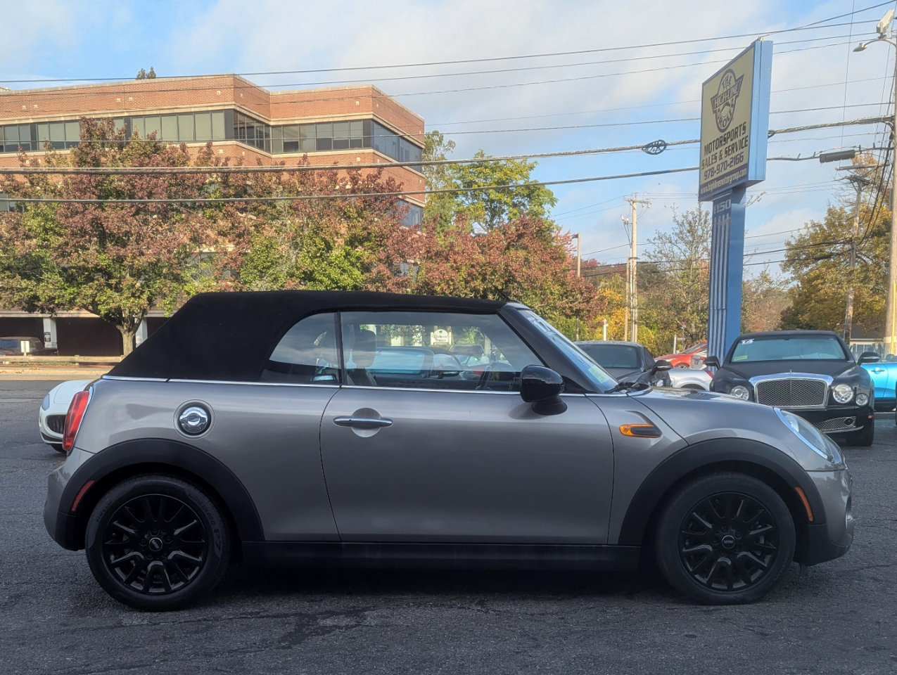 Used 2017 MINI Cooper S image 6